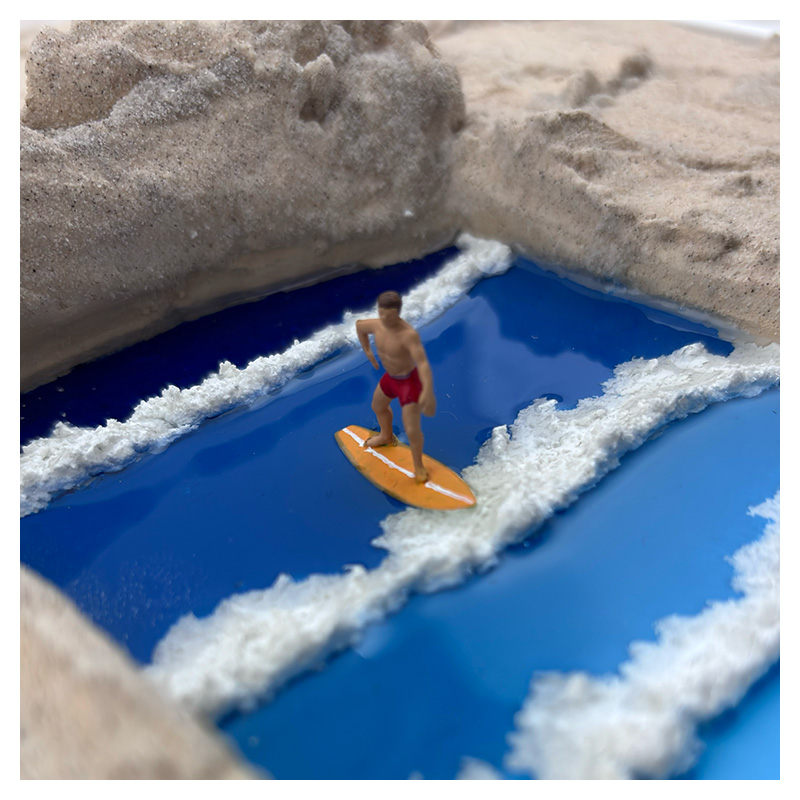 riding-the-wave-detail1